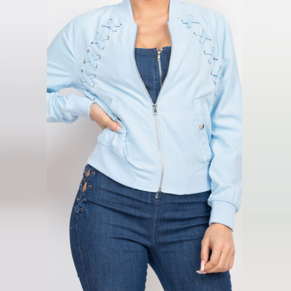 IRIS-HMJ20162A / CHAQUETA CROP CON DETALLE DE CORDONES / PAQUETE 6 PZAS: $311 C/PZA - PAQUETE 36 PZAS: $253 C/PZA - Imagen 9