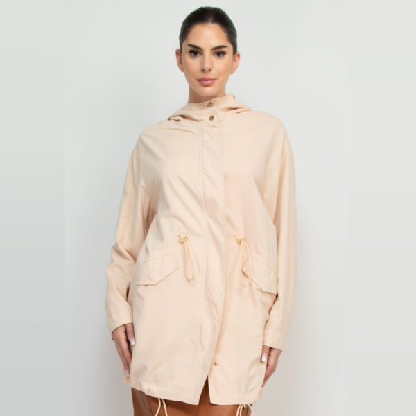 IRIS-HMJ21264 / PARKA LIGERA CON CAPUCHA / PAQUETE 6 PZAS: $457 C/PZA - PAQUETE 24 PZAS: $372 C/PZA - Imagen 5
