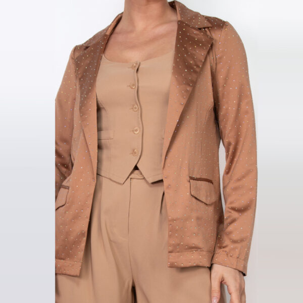 IRIS-HMJ21317 / BLAZER SATINADO CON PEDRERIA / PAQUETE 6 PZAS: $320 C/PZA - PAQUETE 36 PZAS: $260 C/PZA - Imagen 6